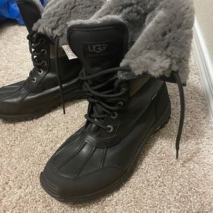 Ugg snow boots s/n 1906 Adirondack